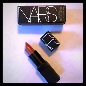 NARS lipstick - Mayflower.